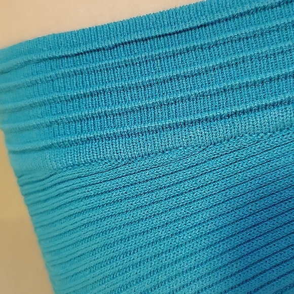 POINTELLE TURQUOISE SQUARE NECK TOP.....MEDIUM - Picture 3 of 7